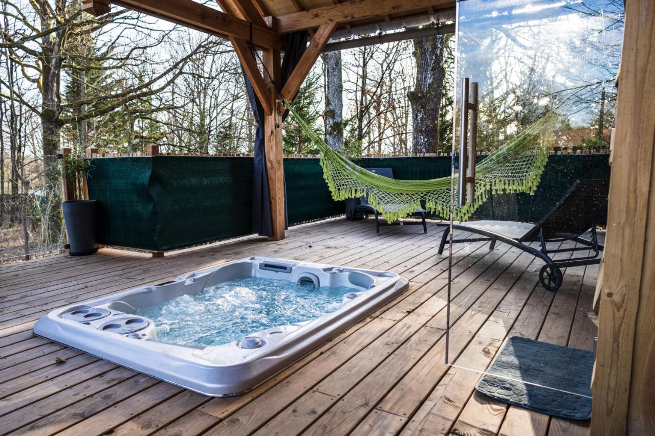 Charmante Cabane Dans Les Arbres Avec Jacuzzi Et Sauna Boismorand Экстерьер фото